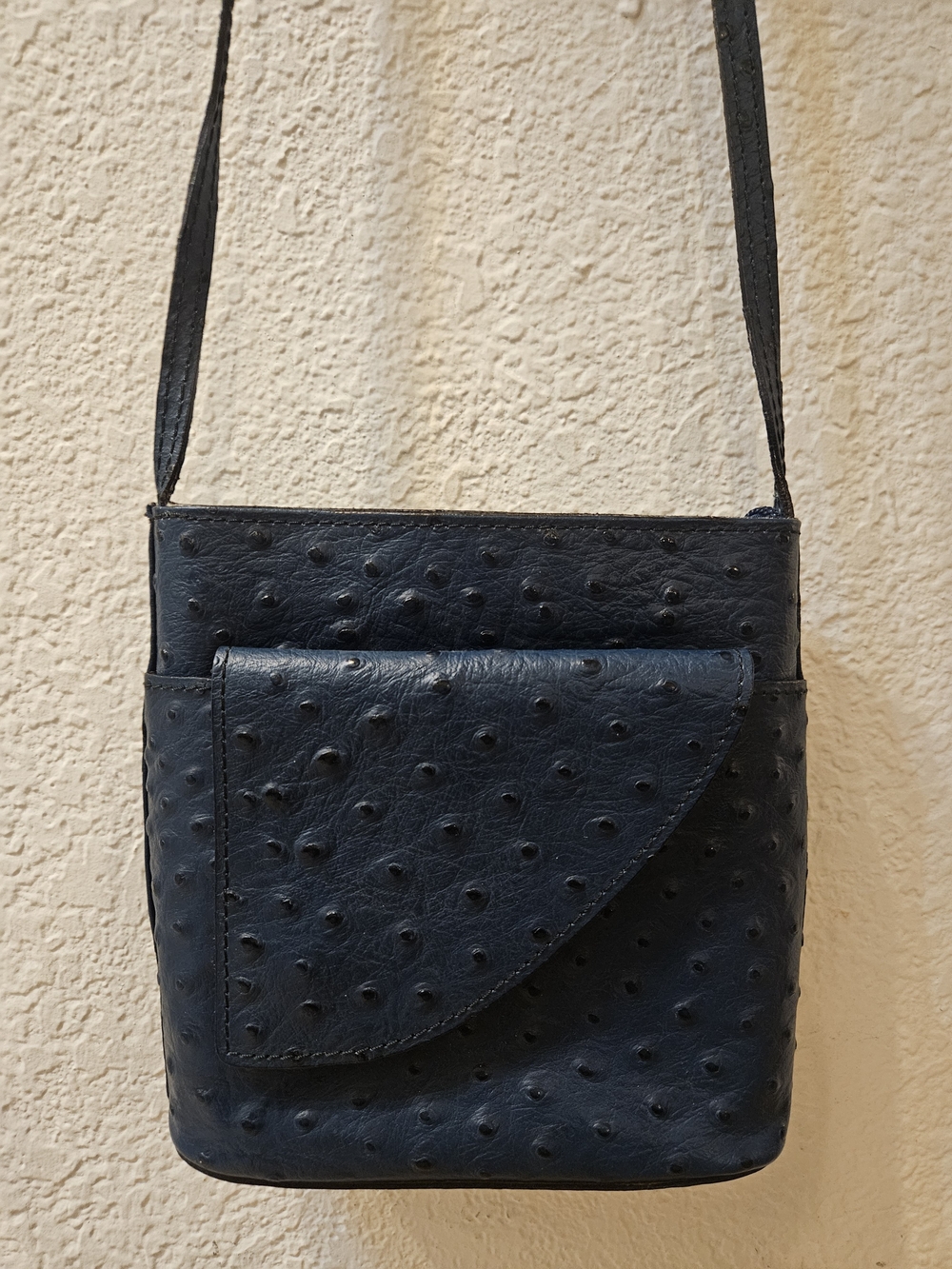 Vintage Vera Pelle Dark Blue Ostrich Texture Leather Crossbody Purse
